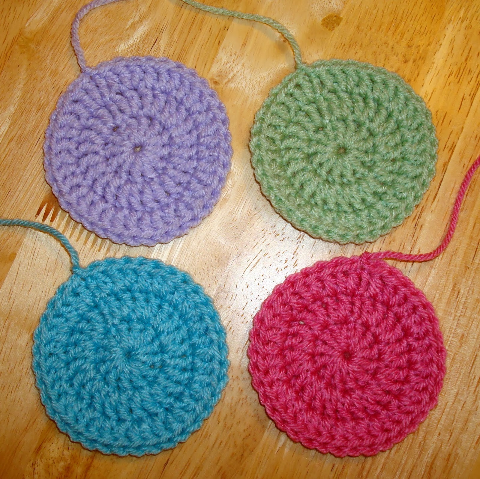 Dly's Hooks and Yarns ~: ~ baby blankie 7c - Candy drops