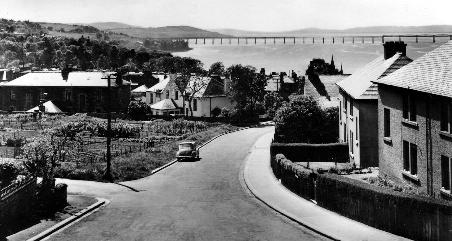 Tour Scotland Old Travel Blog Photograph East Station Road Newport On Tay Fife Scotland