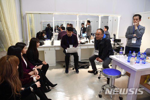 Red Velvet's Photos In North Korea! | Daily K Pop News