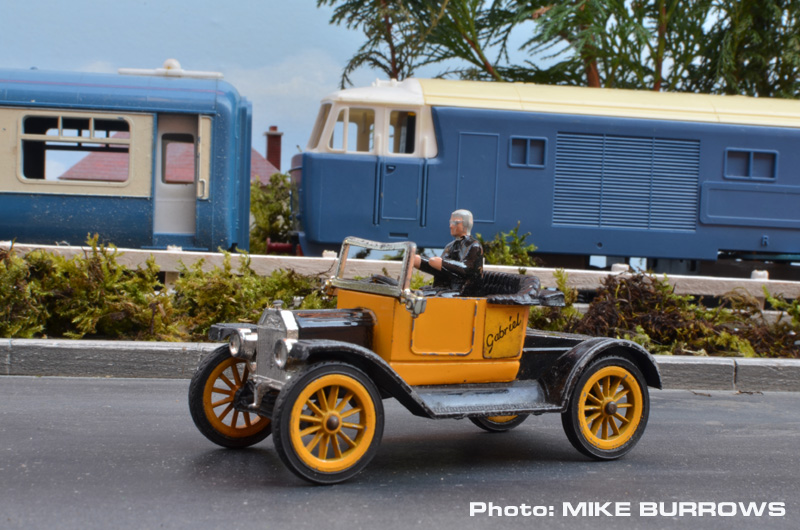 MOONBASE CENTRAL DINKY 'GABRIEL' MODEL T FORD