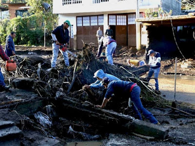 Suman ya 5 muertos por tromba y desborde de ríos en Peribán
