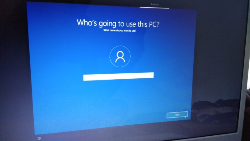 Install windows 10, name screen