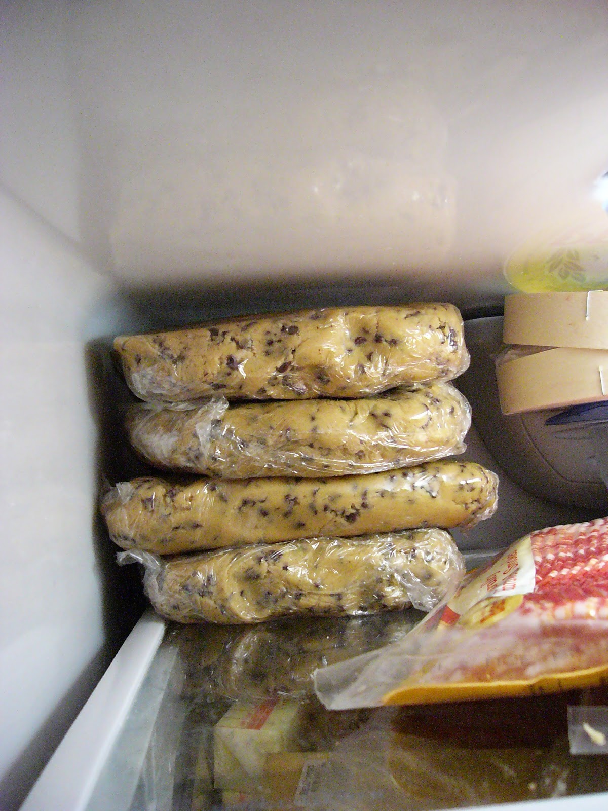Storing Chocolate Chip Cookie Dough in the Fridge