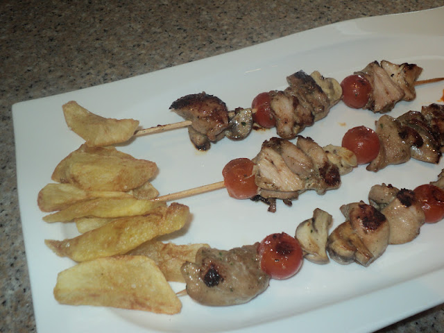  BROCHETAS DE POLLO CON ADOBO DE SOJA. 