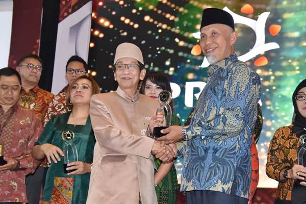 PRIA%2B2019%252C%2BKota%2BPadang%2BRaih%2BDua%2BPenghargaan%2BBergengsi