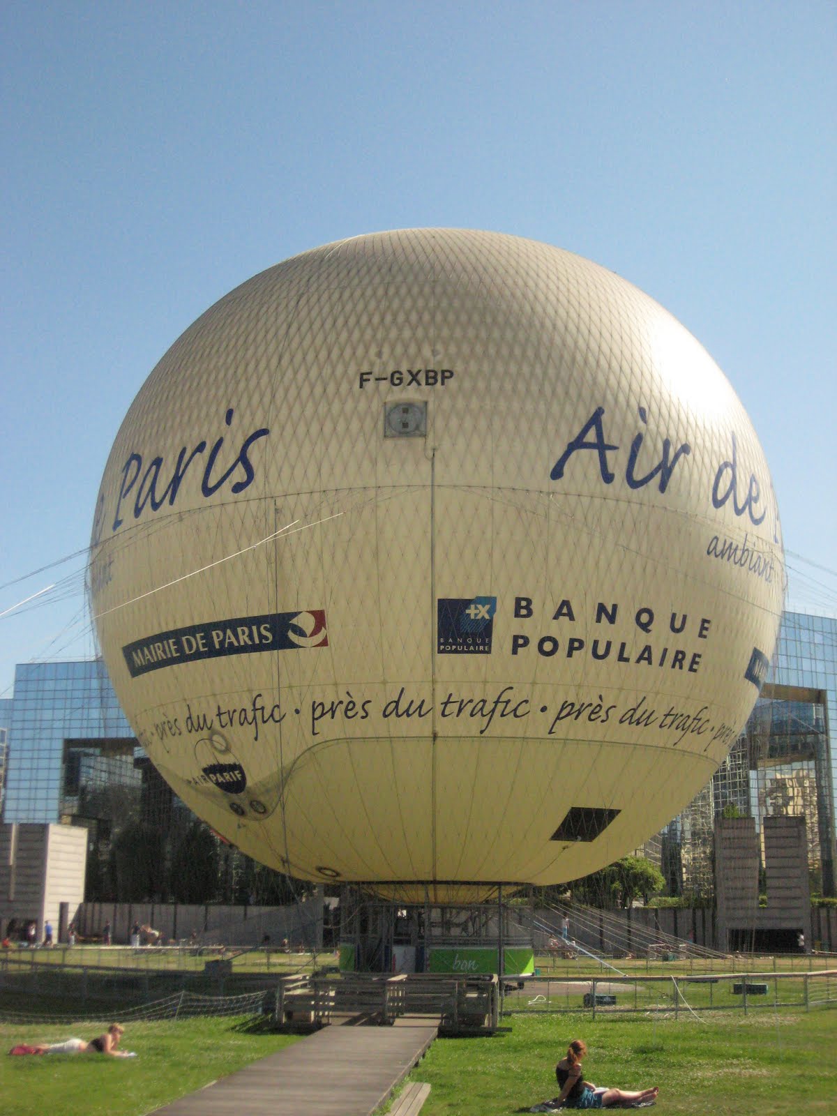 A Glimpse of Paris Air de Paris balloon