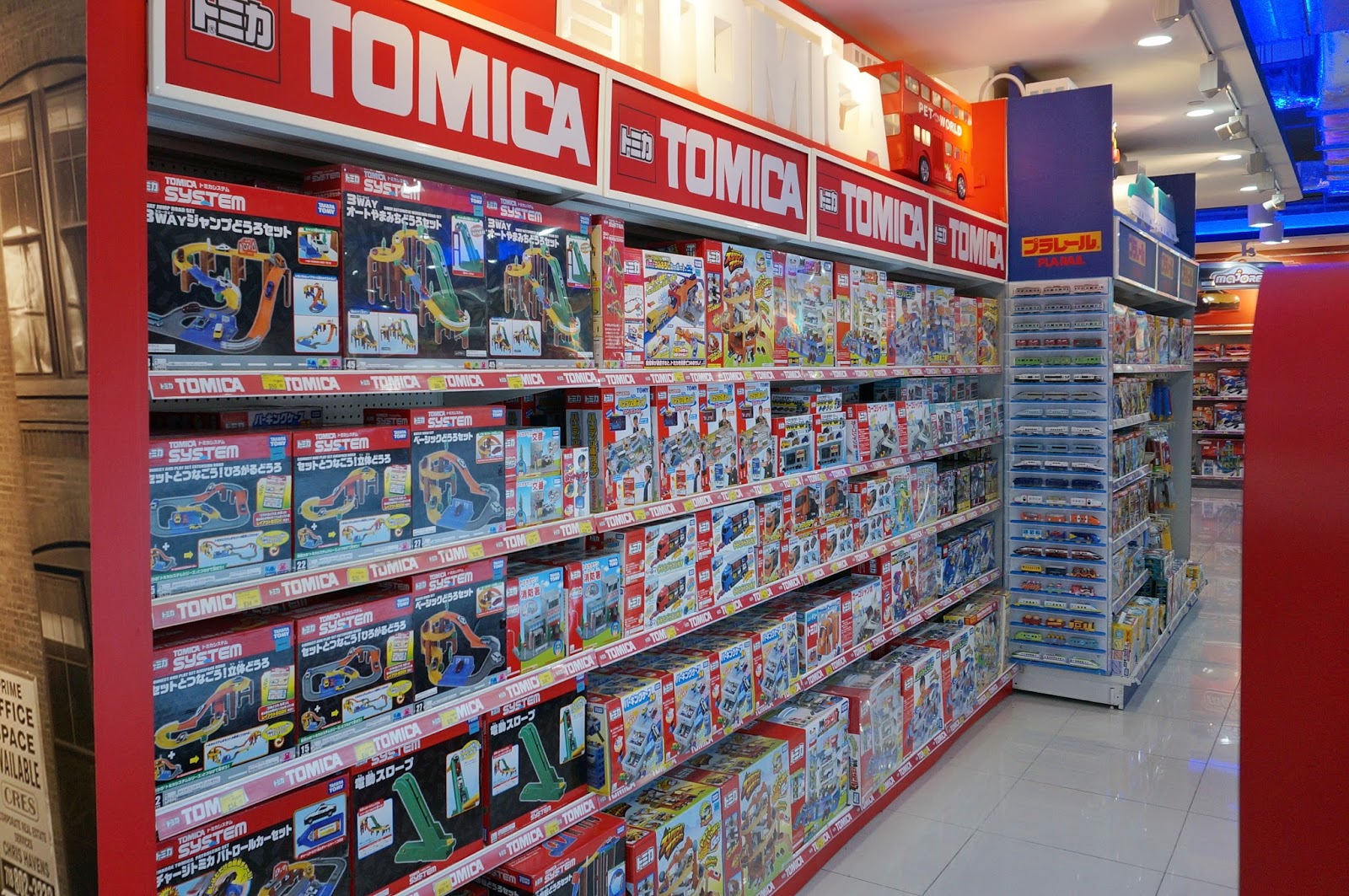 Toys"R"Us Vivocity Flagship Store Revamp!