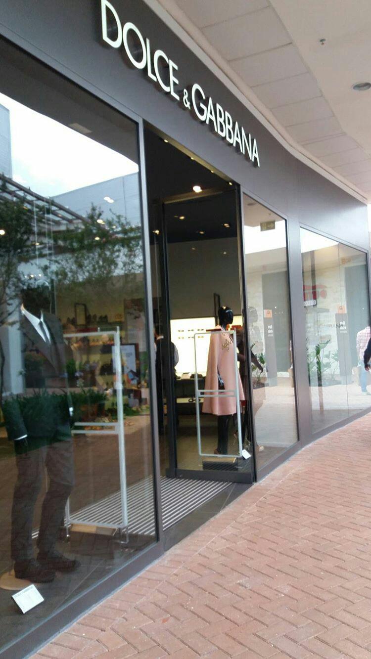 armani catarina outlet