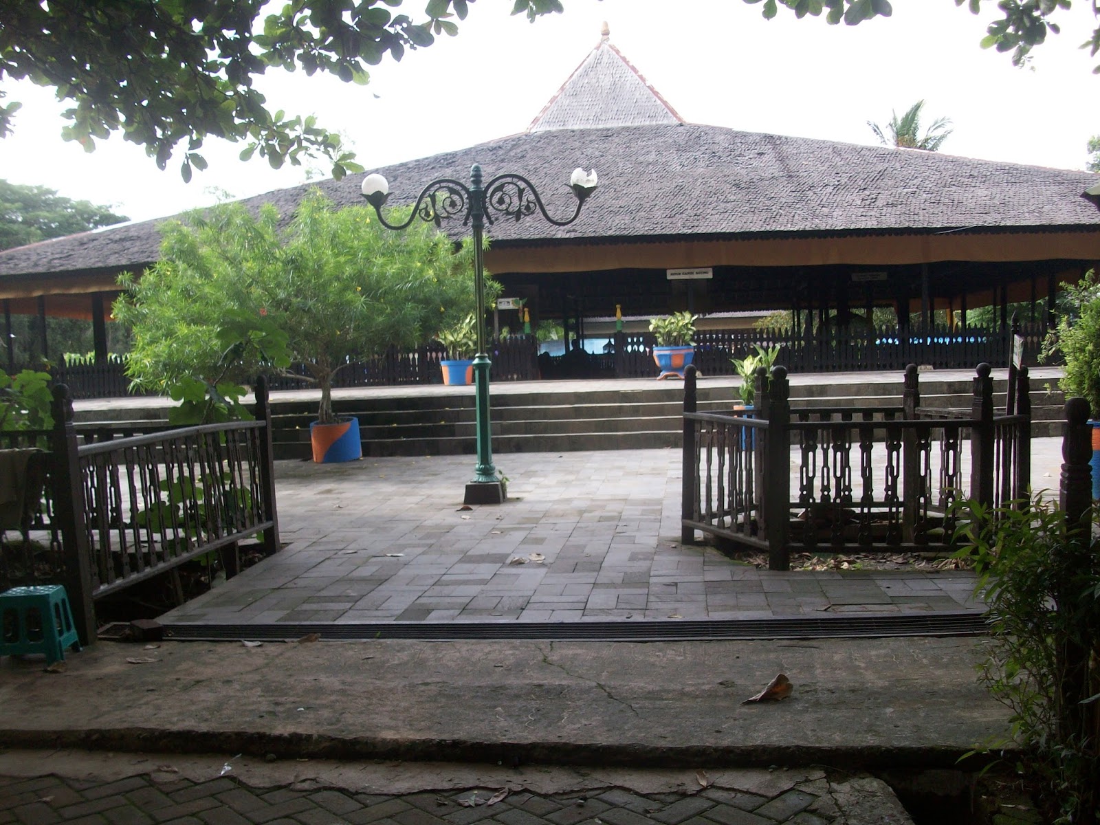 Mengunjungi situs Sejarah Candi Agung sambil menikmati kulener khas