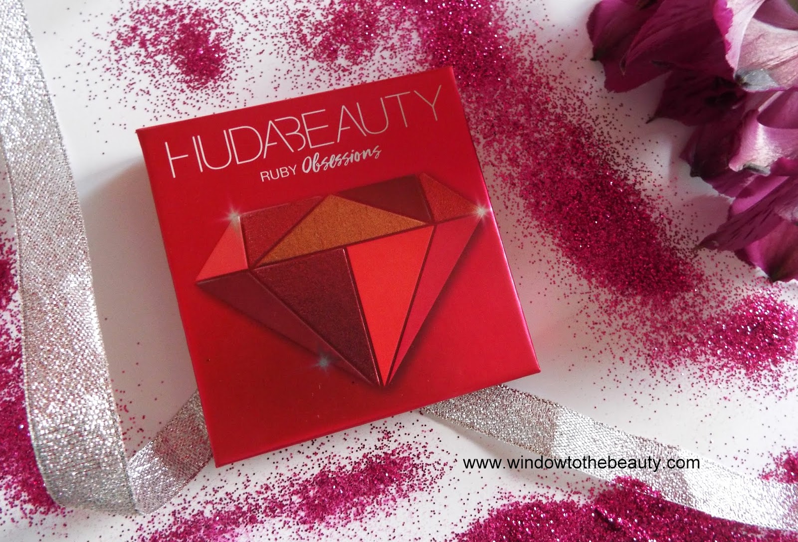 Window to The beauty Huda Beauty Ruby Obsessions Palette