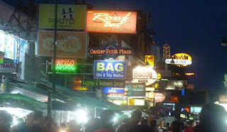 Khaosan o Khao San Road de Bangkok. Khaosan o Khao San Road de Bangkok.