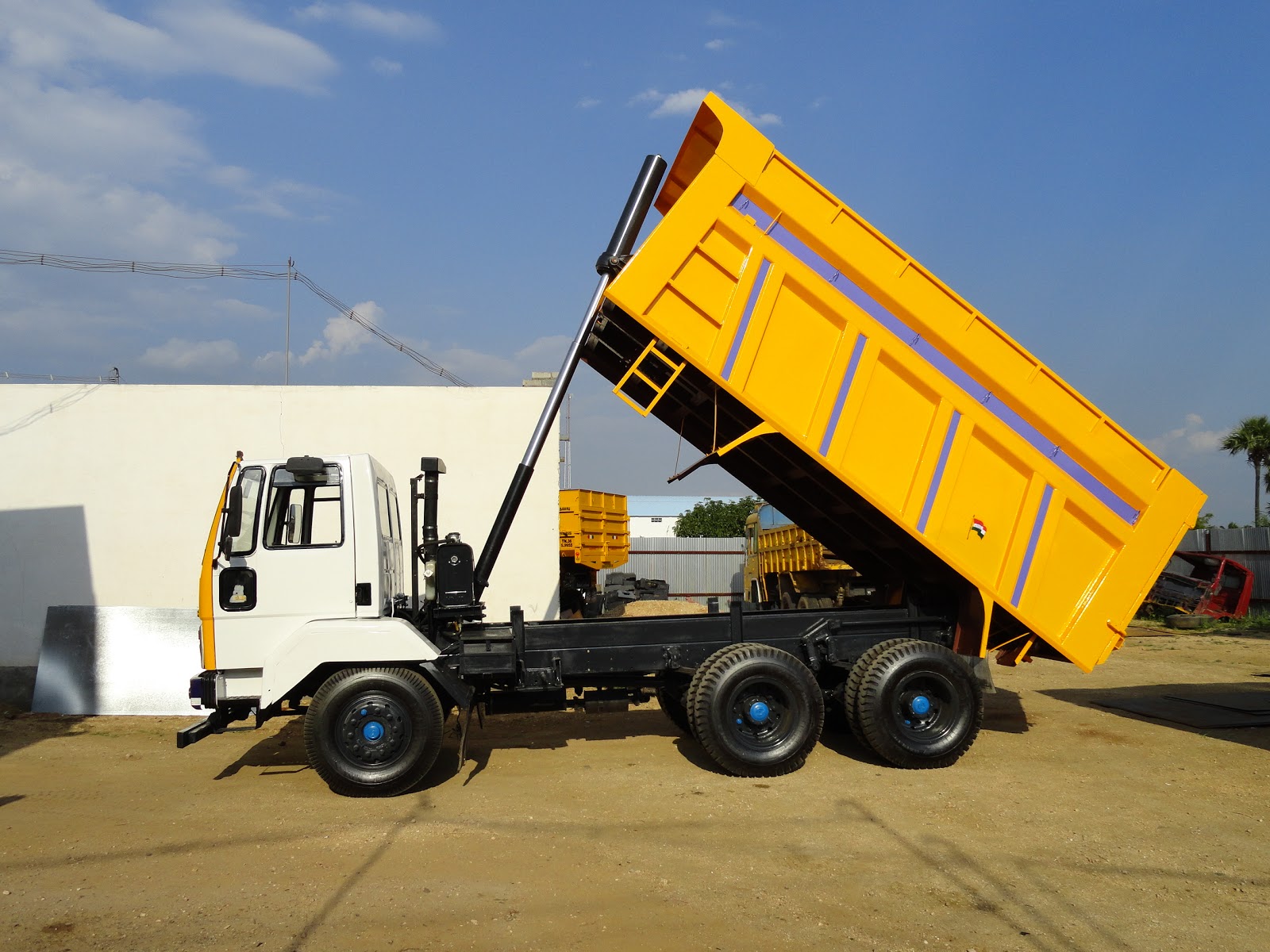 SRI KANNIMAR LABOUR BODY BUILDERS NEW TRUCK BODY BUILDING new truck