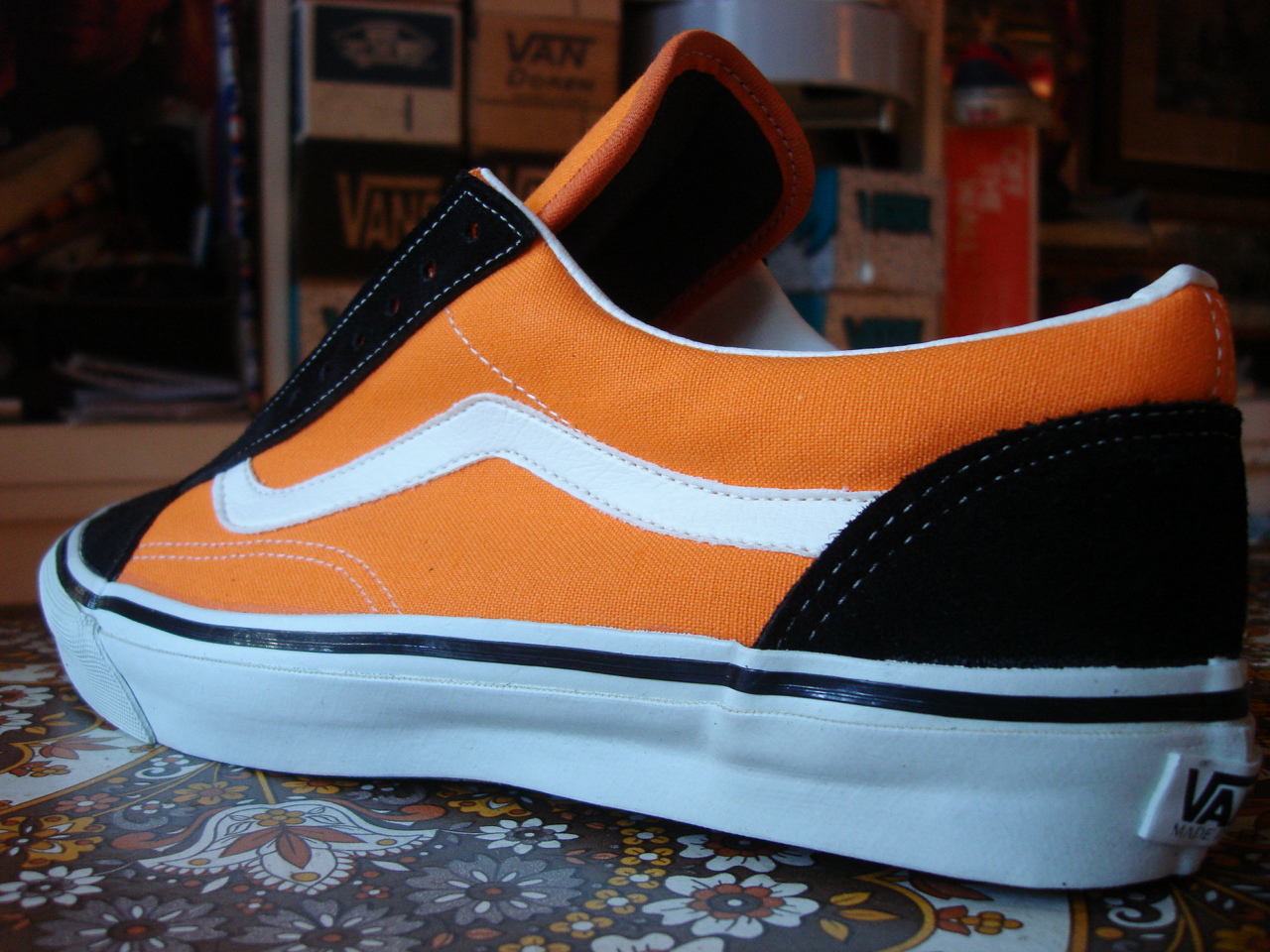vans old skool black orange