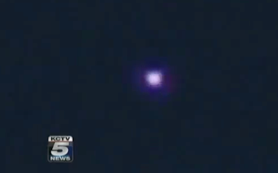 UFO News ~ 7/30/2015 ~ UFO at the Pyramid of Giza and MORE UFO,+UFOs,+sighting,+sightings,+orb,+orbs,+glowing,+glow,+Blue+springs,+missouri,+May,+24,+2012,+space,+astronomy,+astrobiology1