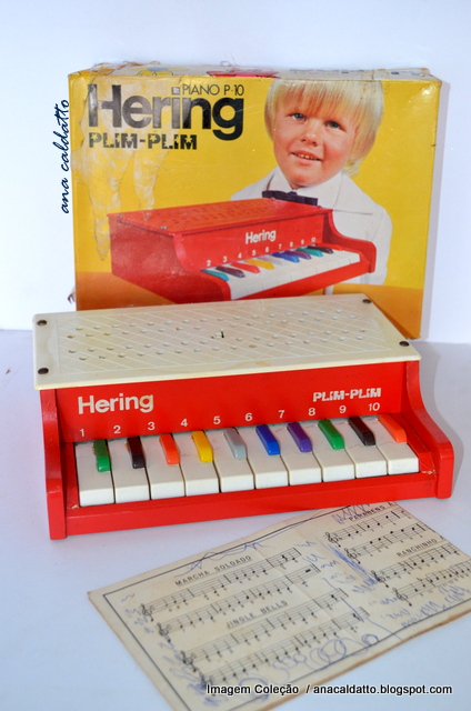 É da sua Época? Quem se lembra ou tinha o Brinquedo Piano Antigo Hering  Plim-Plim em meados anos 70 …
