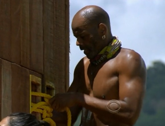 Artis Silvester untying ropes in the immunity challenge