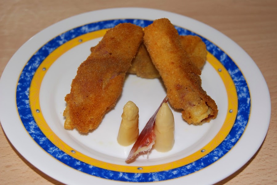 rollitos de espárragos