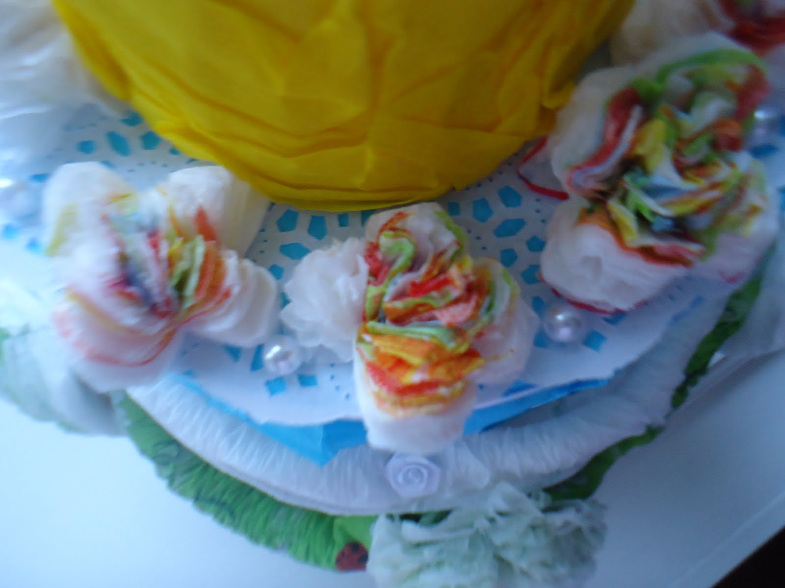 Пчёлка-трудяжечка: Цветы из салфеток