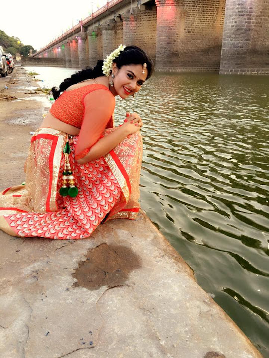 Srimukhi in half saree