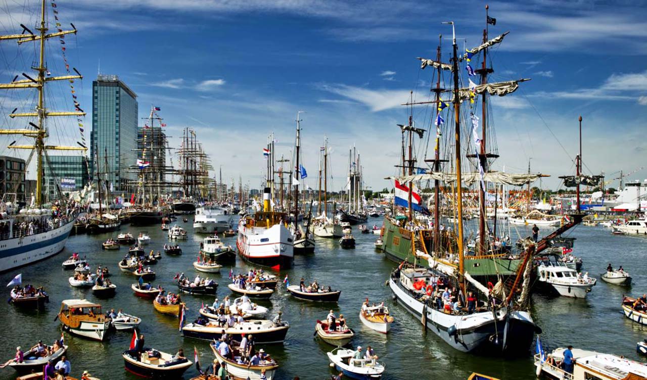 Amsterdã | Capital da Holanda - Enciclopédia Global™