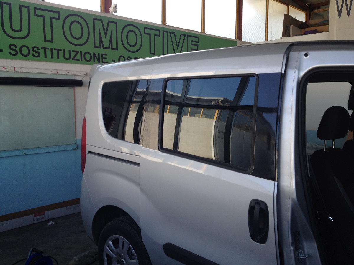 Pellicola Oscurante Pre-tagliata Per Fiat Doblo 2010-2019 – Vetri Posteriori E Lunotto, 5% Nero Intenso, Alta Privacy