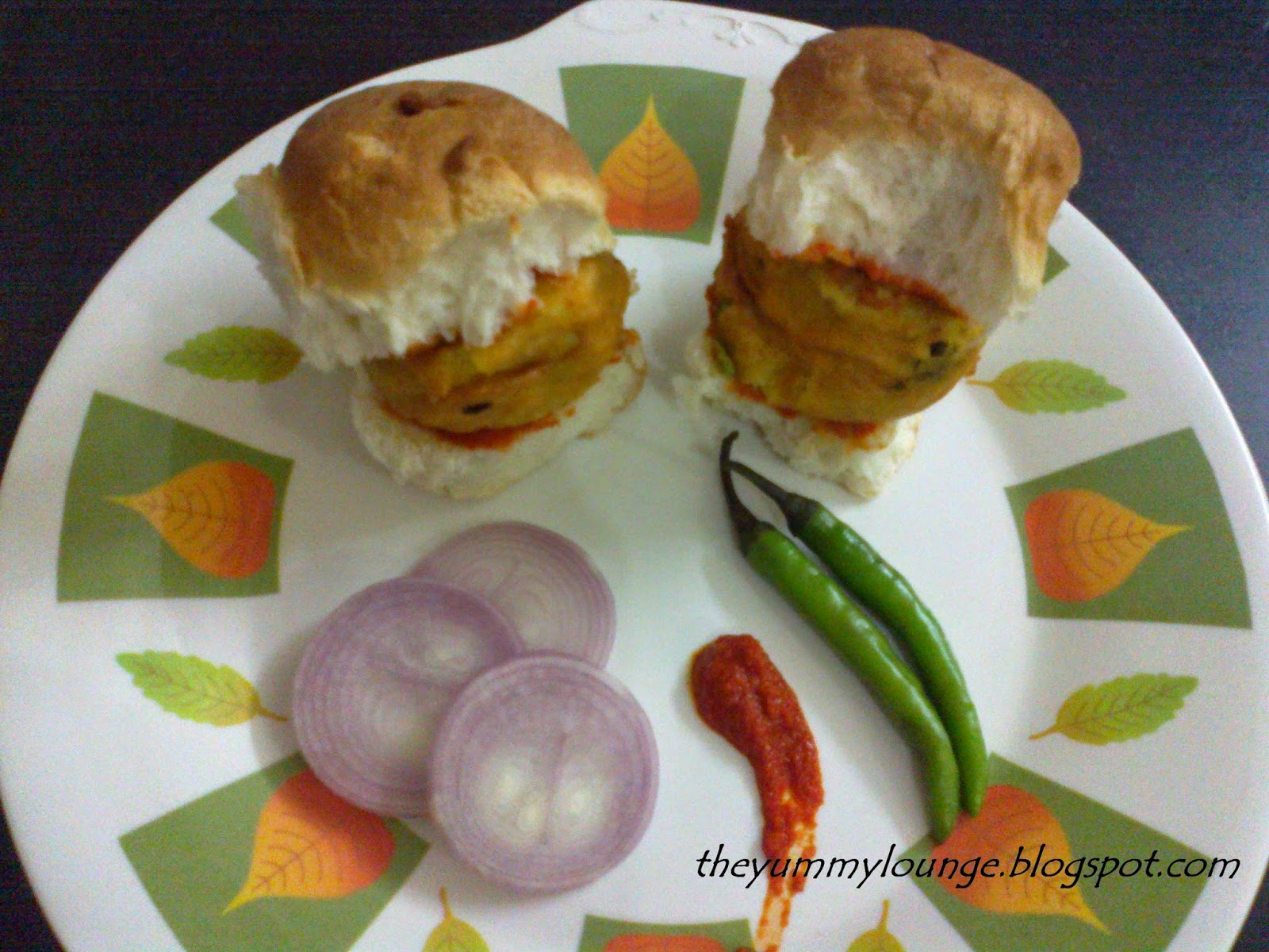 This the best Vada Pav for snacks.