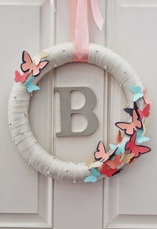 spring-butterfly-wreath