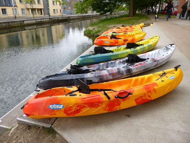 Kayaking Dublin: Kayaks on the Grand Canal