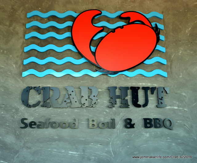 JOM.MAKAN.LIFE. CRAB HUT DIVES IN AT CYBERJAYA