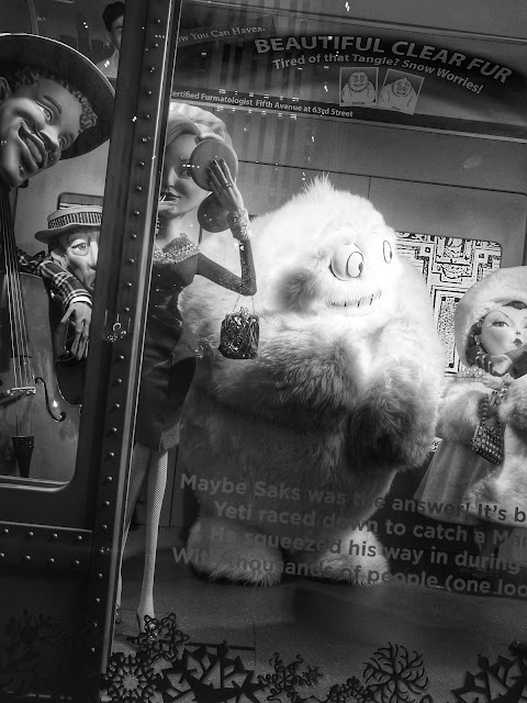 Excited Yeti, Saks Fifth Avenue, #5thAvenueHolidayWindows NYC 2013