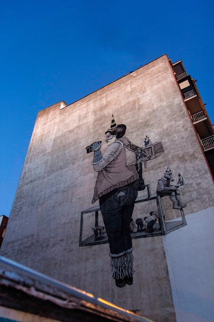 New Street Art Mural By Daniel Munoz SAN on the streets of Madrid, Spain. 2