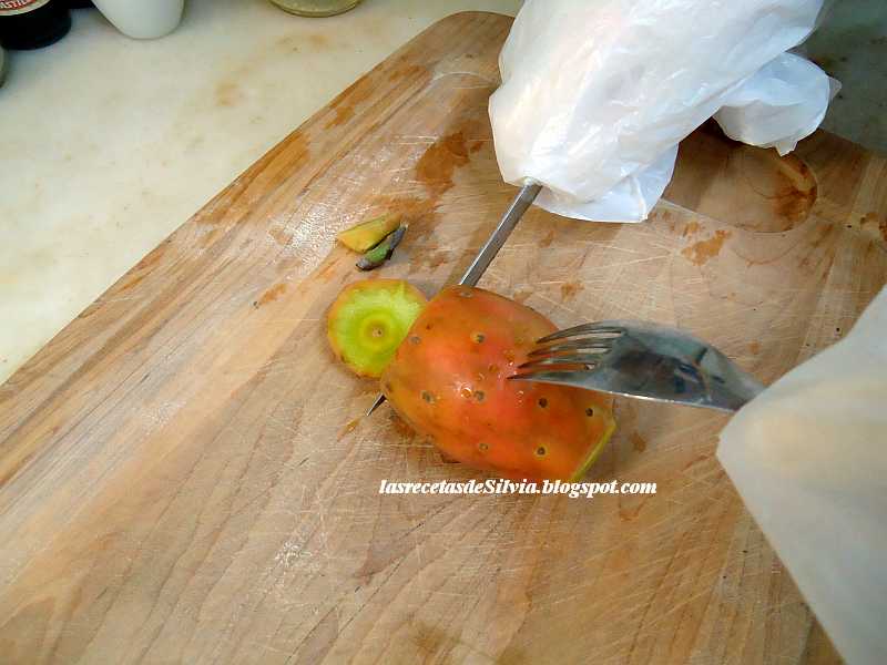 Las recetas de Silvia Cómo pelar higos de Tuna o higos chumbos sin lastimarnos