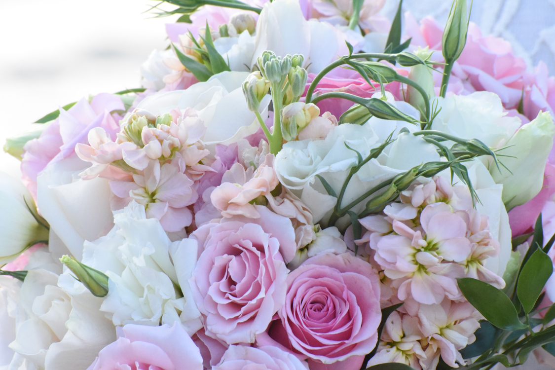 Hawaii Wedding Flowers Soft Pink & White Roses