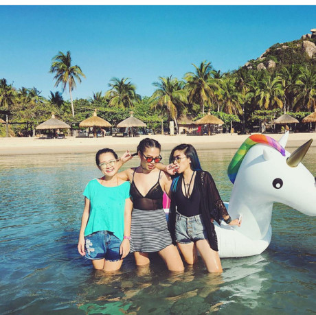 Di du lich voi hoi ban gai ma thich the nay, thi can gi nguoi yeu nua? - Anh 4