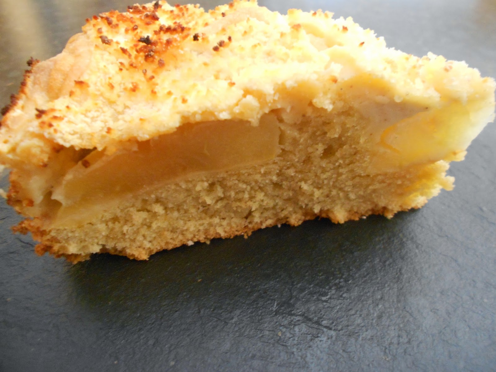 Verboten gut ⚠: Lauwarmer Apfelkuchen mit Schmand ~ Pudding ~ Guss