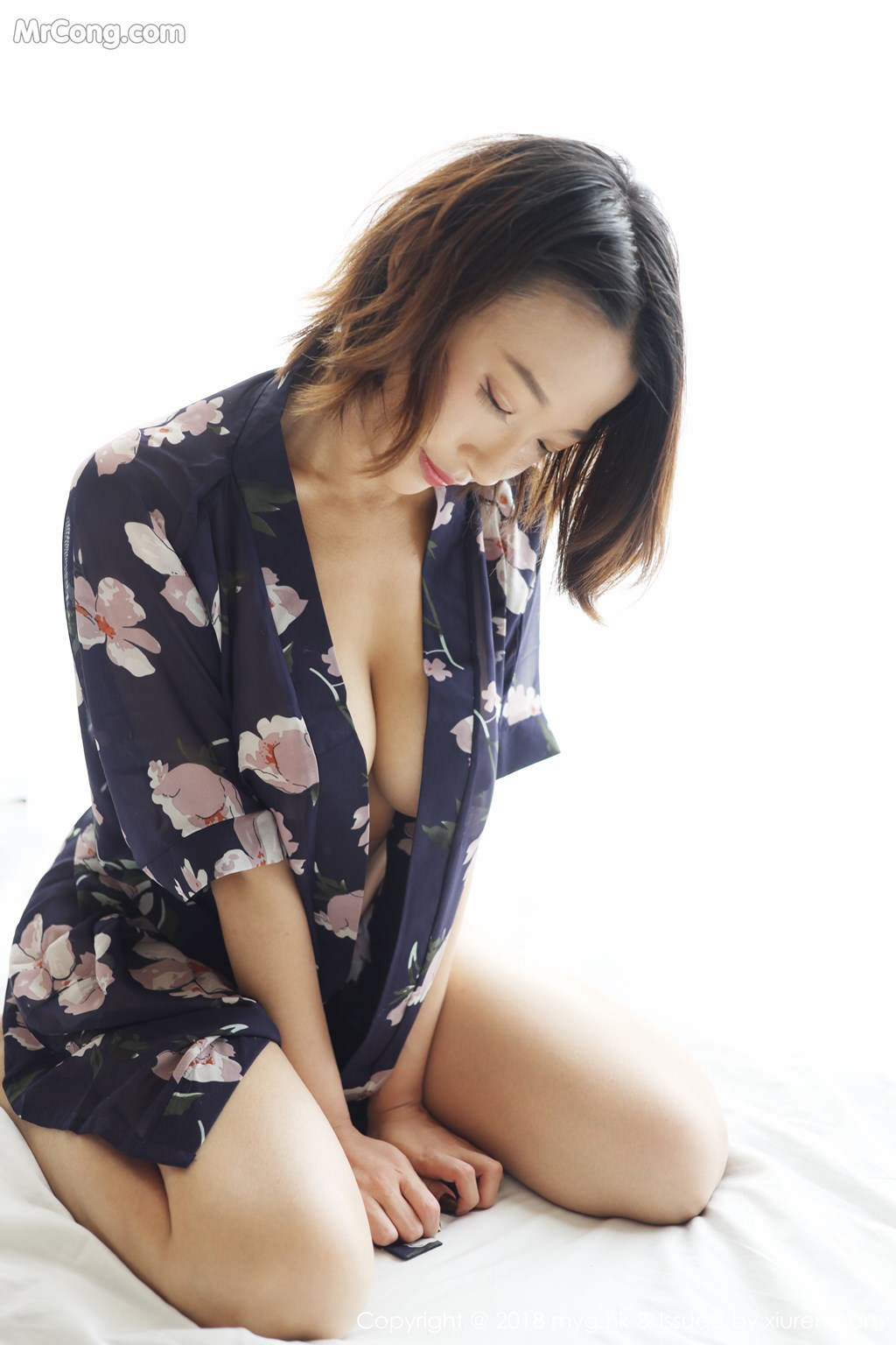 MyGirl Vol.332: Model 栗子 Riz (42 photos)