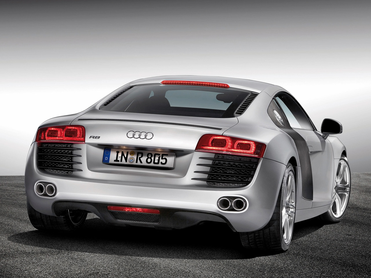 http://2.bp.blogspot.com/-5_028Od_hpc/TwCu3bn_q9I/AAAAAAAAAMg/r1lv6xQqChY/s1600/Audi+cars+wallpapers+2.jpg