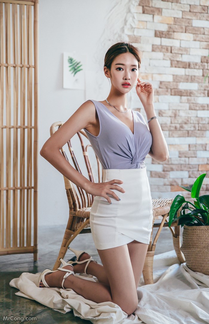 Beautiful Park Jung Yoon in fashion photoshoot in June 2017 (496 photos) photo 20-3