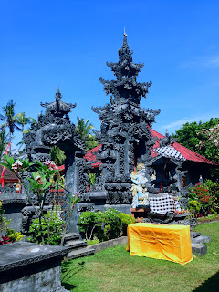 Balinese Gate Style At Dalem Temple Ringdikit, North Bali