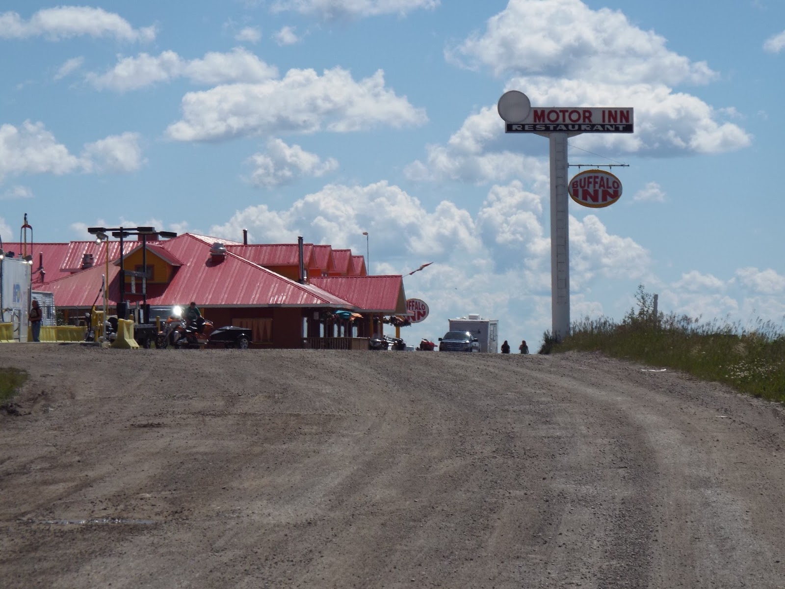 ventura99 Buffalo Inn Pink Mountain Bc