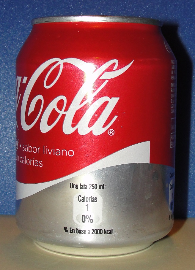 Colección de Latas y Botellas de Cerveza y Coca Cola de Mónica y Miguel