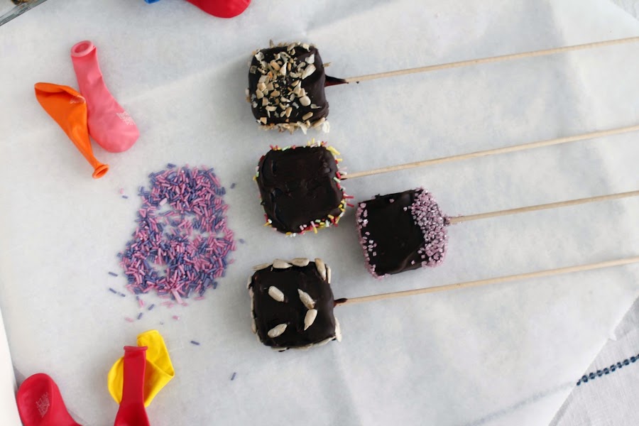 Receta Cake pops de queso y chocolate para cocinar con niños