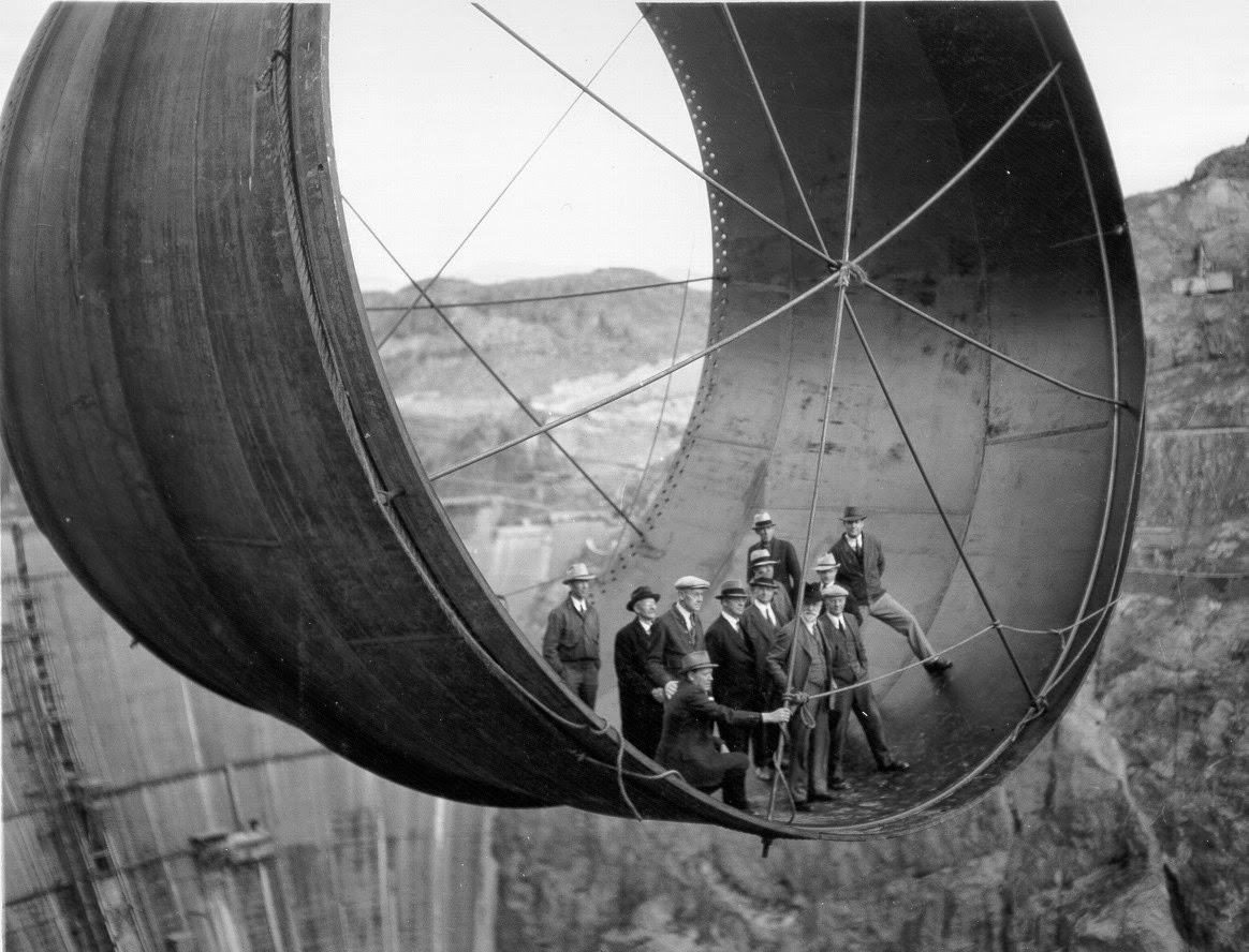 Ultimate Collection Of Rare Historical Photos. A Big Piece Of History (200 Pictures) - Hoover Dam pipe