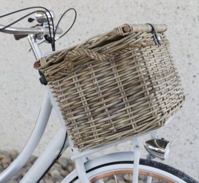 Rieten fietsmanden voor op de voordrager van je transportfiets 2023