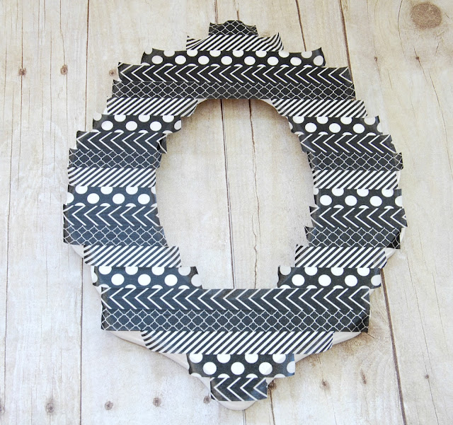 Black and White Picture Frame #tutorial #diy #washi #tape