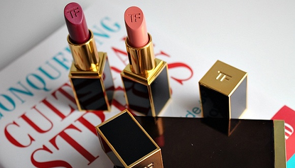 In This Summer Which New Color Is Worth Drawing On Your Lips?