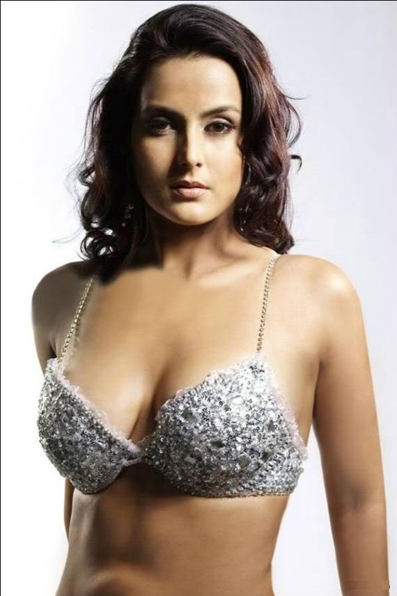 bikini shopping underwear download nude photos of tulip joshi