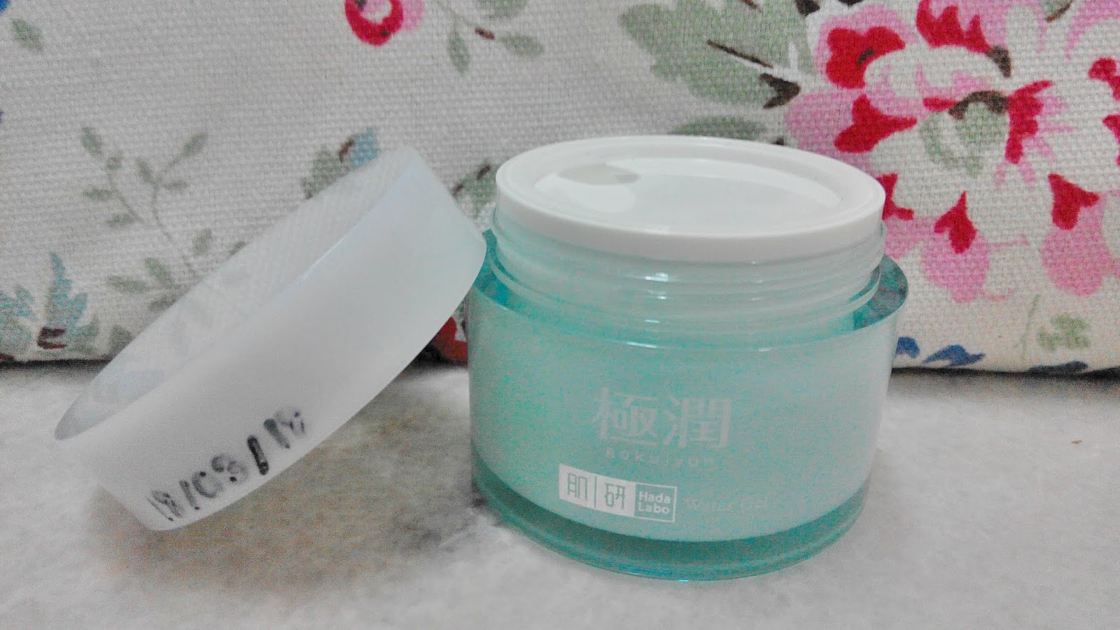 Hada Labo Hydrating Water Gel Review NURUL AIDA AZIZ