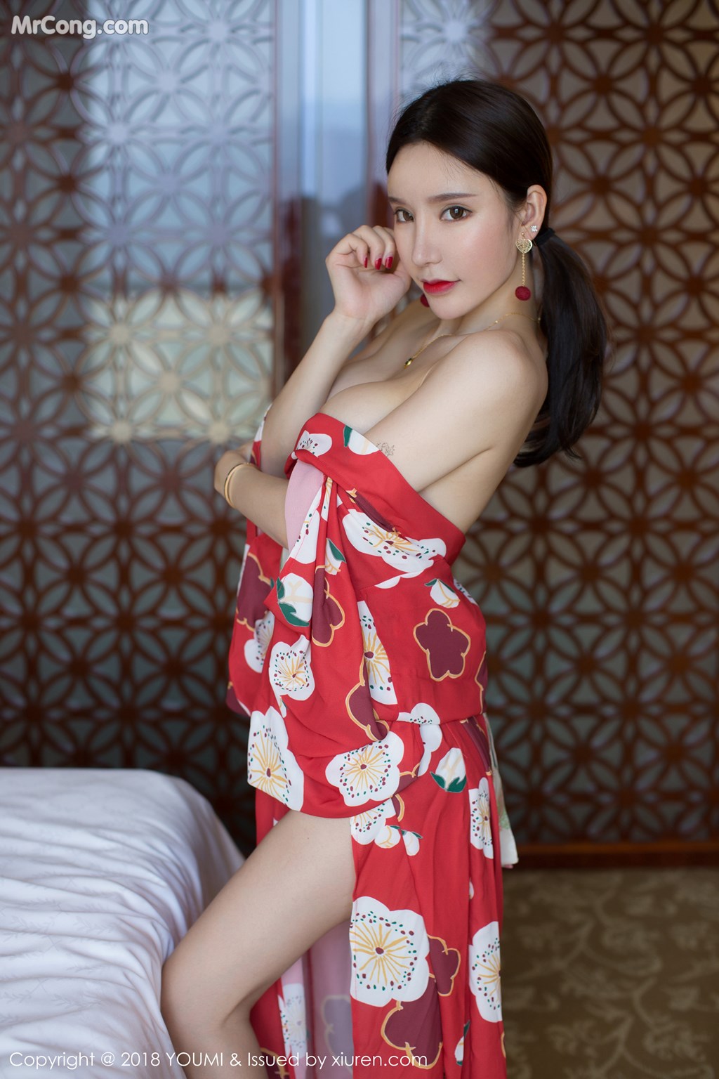 YouMi Vol.190: Model Zhou Yuxi (周 于 希) (50 photos)