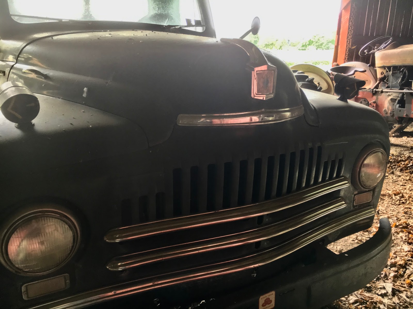 Autoliterate Pennsylvania Barn Finds International L 160 Willys
